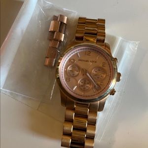Michael Kors rose gold watch